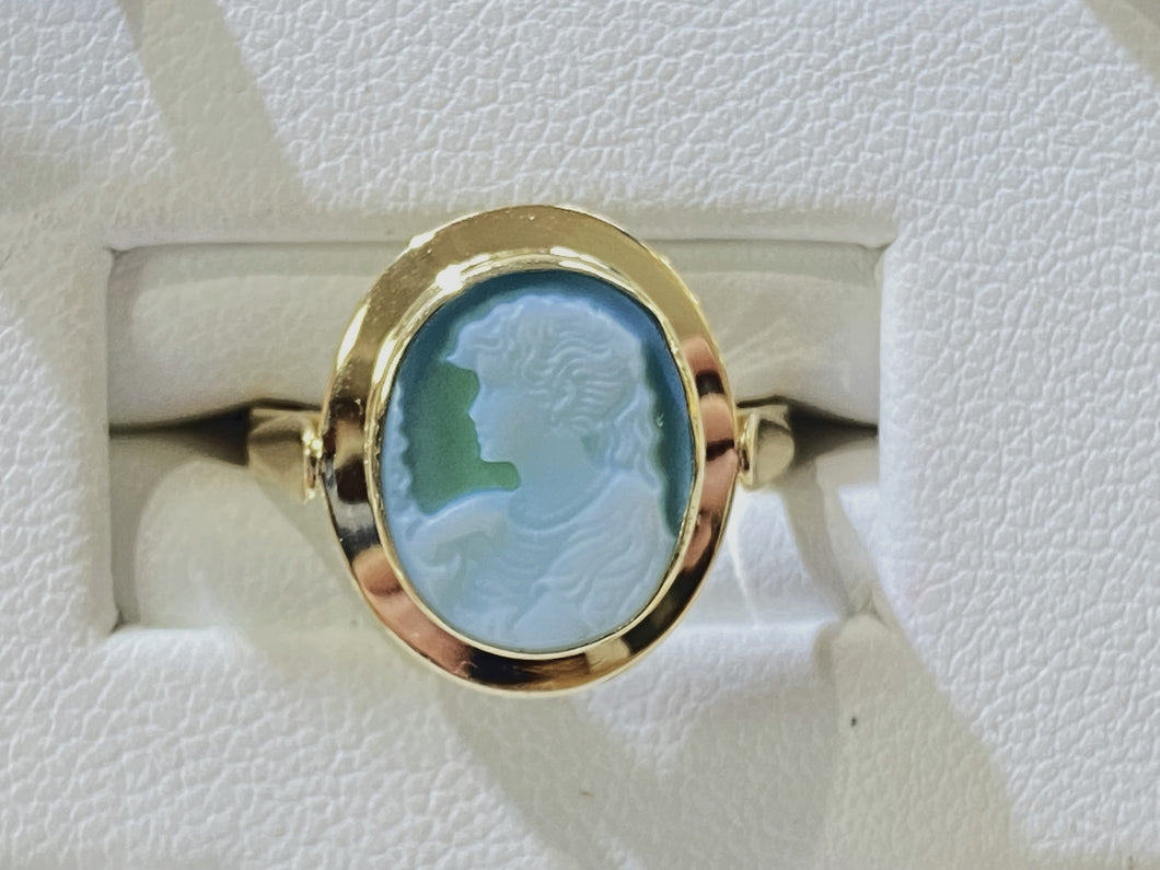 Blue Agate Cameo Ring - Yellow Gold