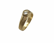 Load image into Gallery viewer, Beach Wave Ring with Diamond - Yellow Gold