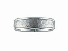 Load image into Gallery viewer, Hammered &amp; Brush Finish Center Band - Platinum
