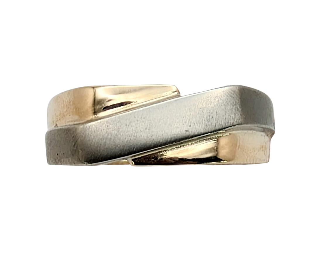 Geometric Overlapping Bar Band with Satin Finish - Two-Tone