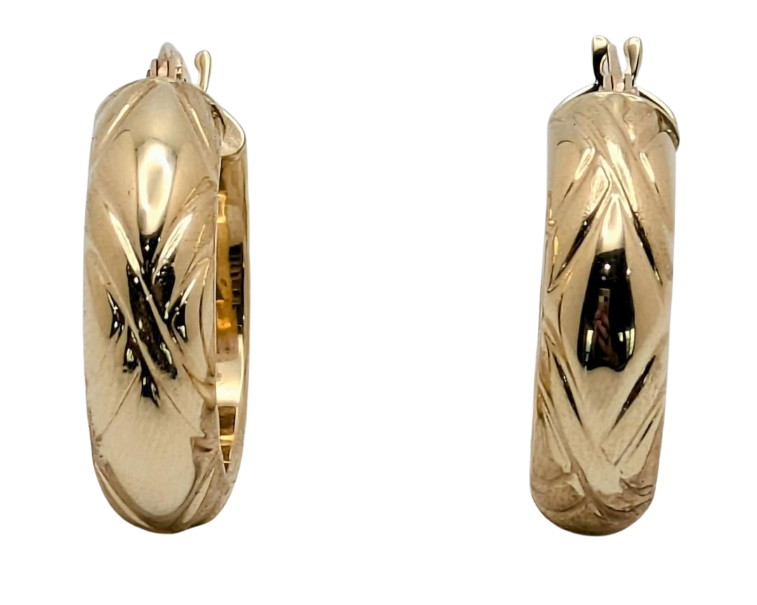 X-Patterned Hoop Earrings - Yellow Gold