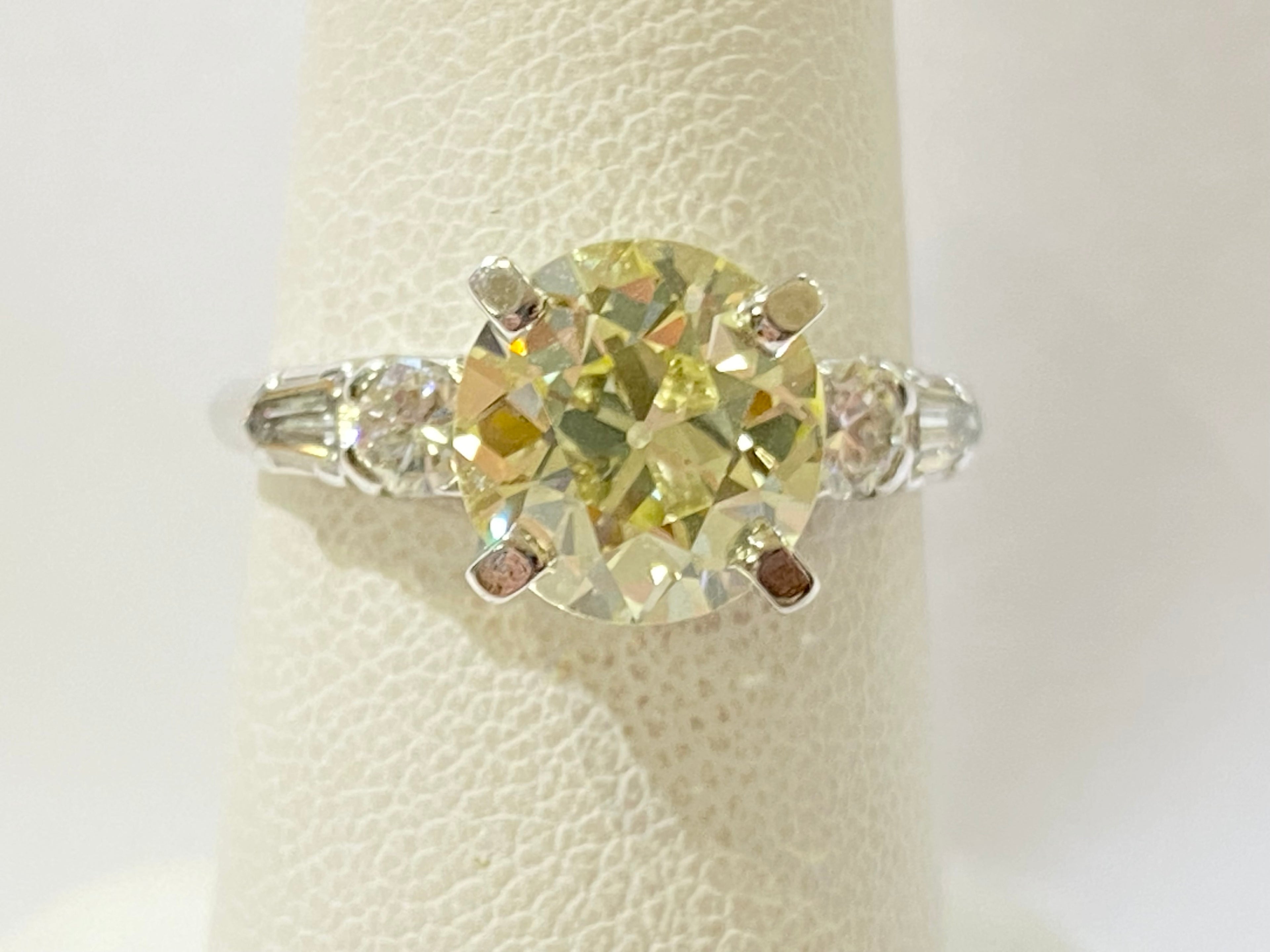 3.19ctw Diamond Art Deco Ring - Platinum