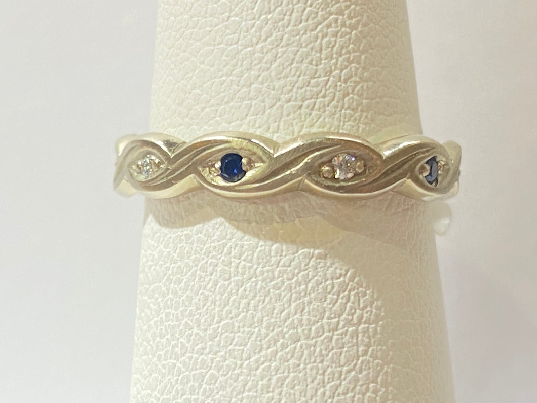 Tides Ring w/Sapphire and Diamonds - White Gold
