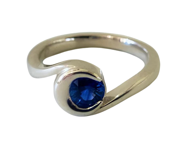 Crescent Moon Wave Ring with Sapphire - White Gold