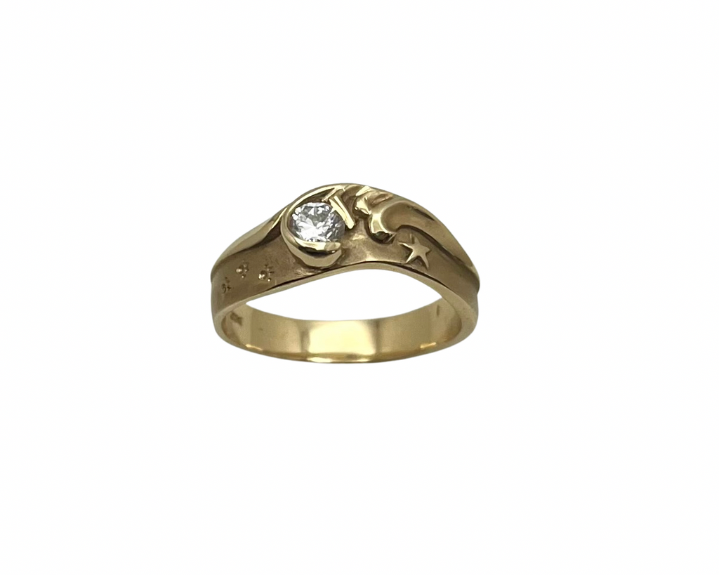 Beach Wave Ring with Diamond - Yellow Gold