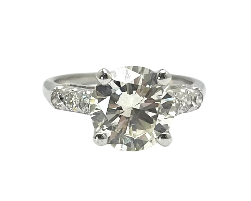 3.08ctw Mid Century Era Diamond Ring - Platinum