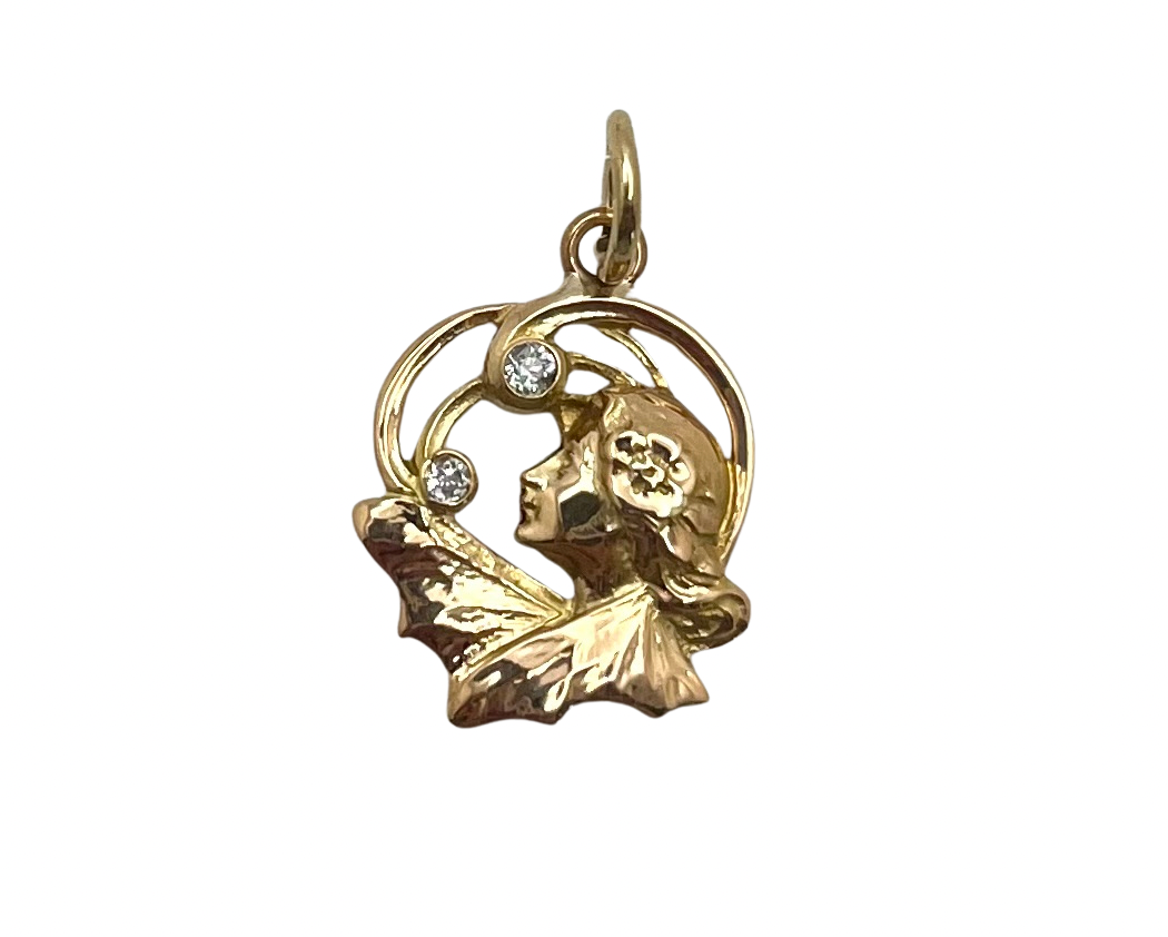 Art Nouveau Pendant/Charm with a Woman's Face - Yellow Gold