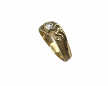 Load image into Gallery viewer, Beach Wave Ring with Diamond - Yellow Gold

