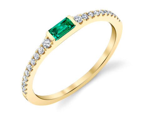 Baguette Cut Emerald Ring with Accent Diamonds - Yellow Gold