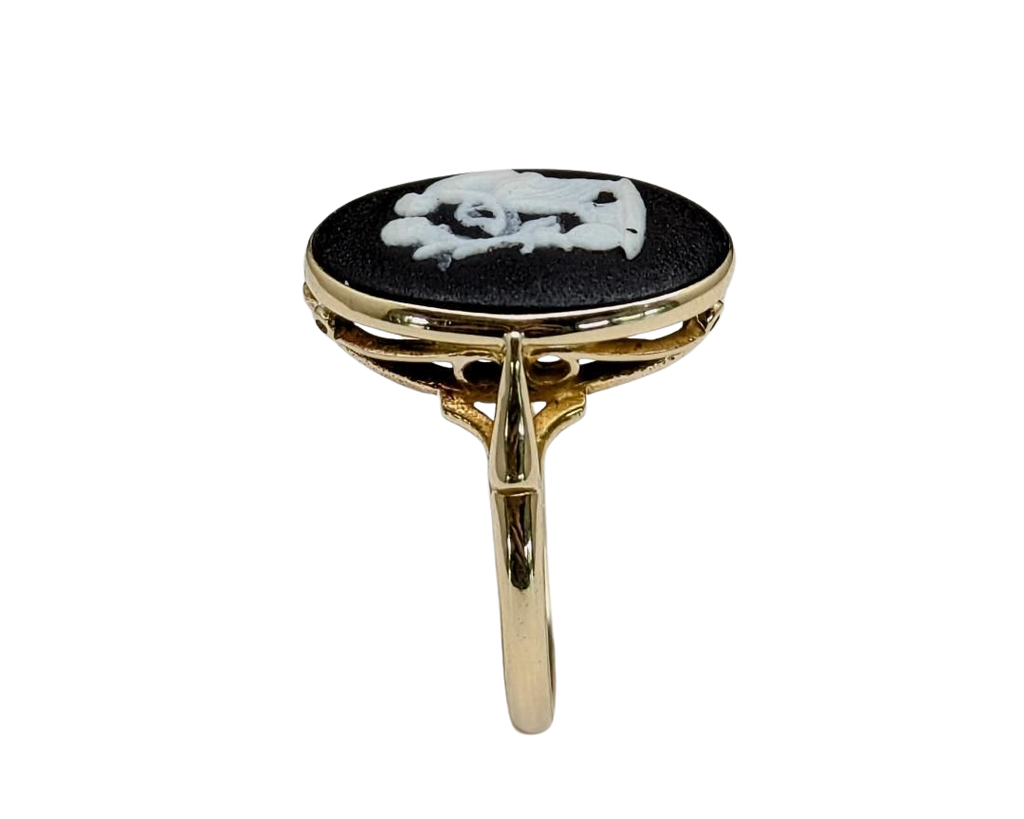 Wedgewood Cameo Ring - Yellow Gold