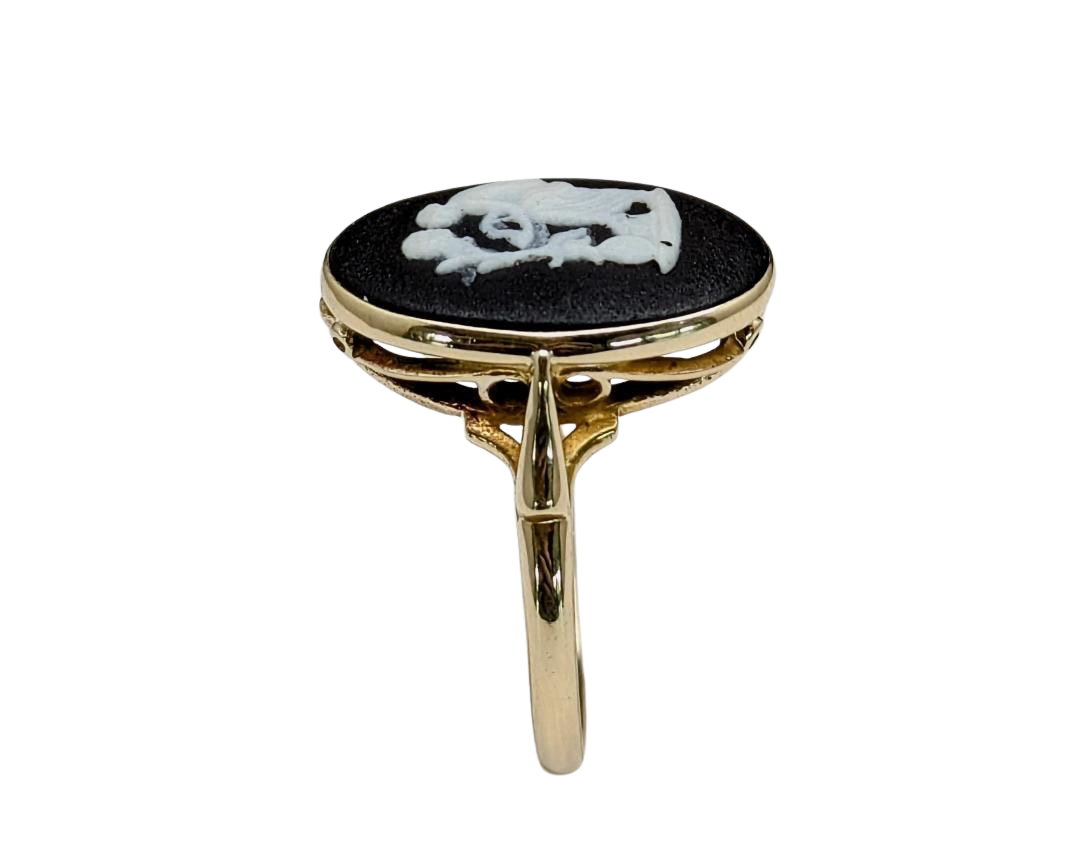 Wedgewood Cameo Ring - Yellow Gold