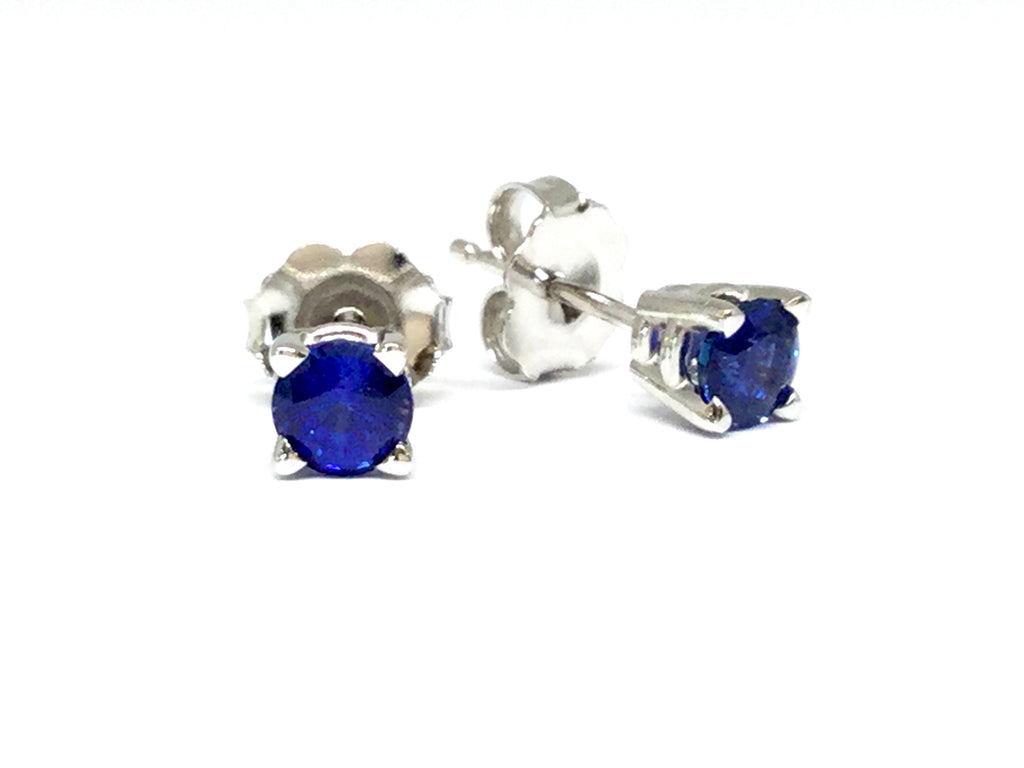 Sapphire Stud Earrings 4mm - White Gold