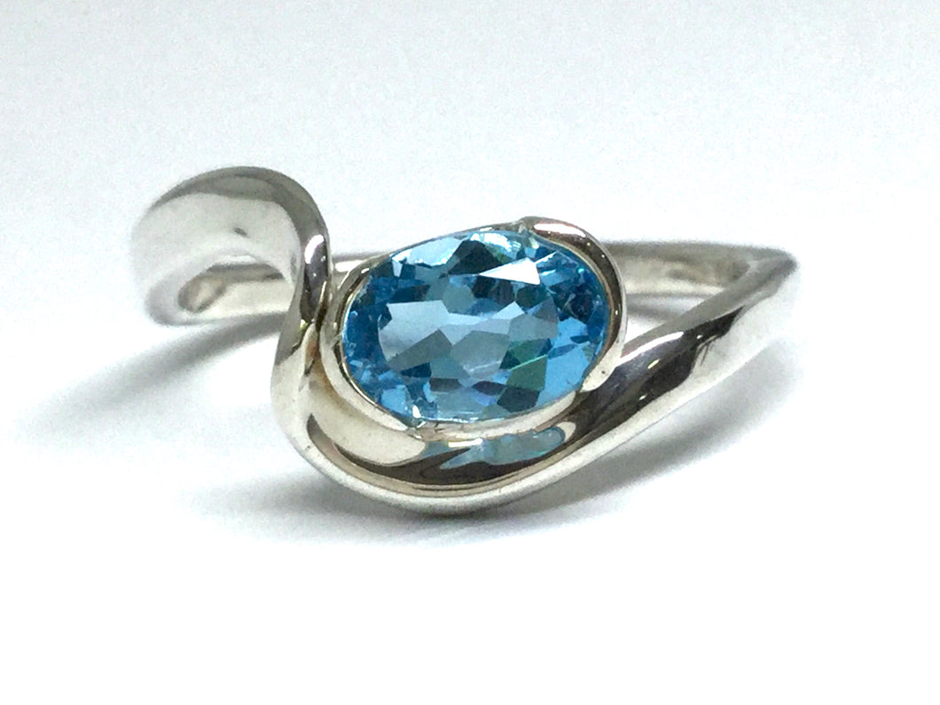 Blue Topaz Wave Ring - Silver